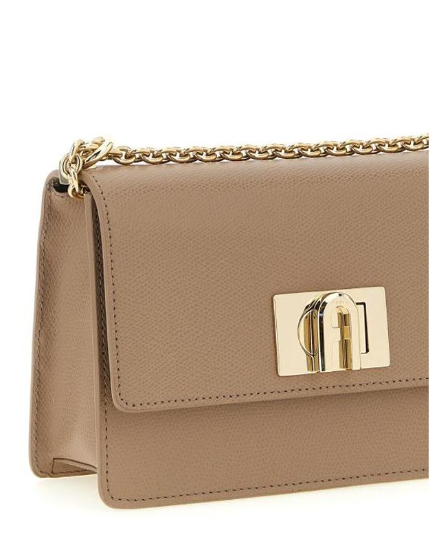 훌라 [해외직구] 26FW 훌라 크로스백 BAFKACOARE0001257S Beige 착용컷