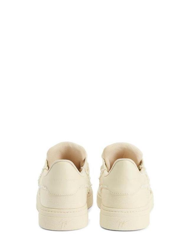 쥬세페자노티 [해외직구] 25SS 쥬세페자노티 스니커즈 RM50001003 WHITE 착용컷