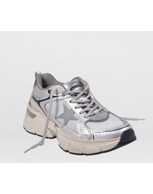 골든구스 [해외직구] 26SS 골든구스 라이트스타 스니커즈 GWF00724F007843 60320 GREY SILVER BLACK 착용컷