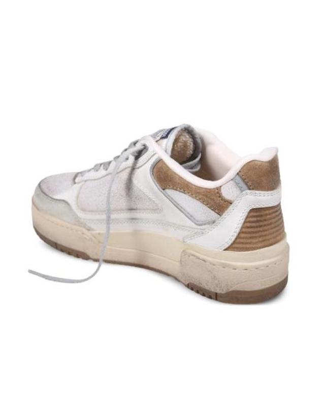 골든구스 [해외직구] 26SS 골든구스 포티 2 스니커즈 GWF00630F007957 11981 WHITE BEIGE TABACCO 착용컷