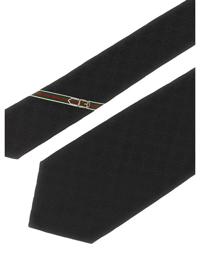 구찌 [해외직구] 26FW 구찌 GG 패턴 실크 타이 4565204B0021000 Black 착용컷