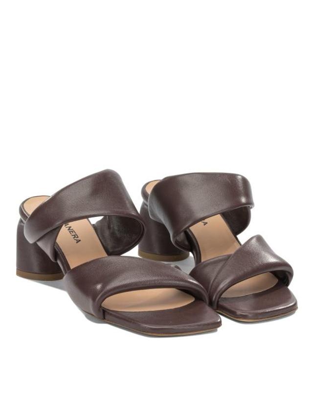 할마네라 [해외직구] 26SS 할마네라 힐 펌프스 DALLY01BARONCHIODINO BROWN 착용컷