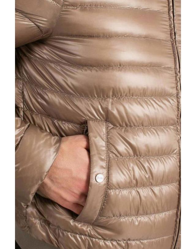 에르노 [해외직구] 25FW 에르노 숏패딩 PI001210U12017Z 2600 TAUPE 착용컷