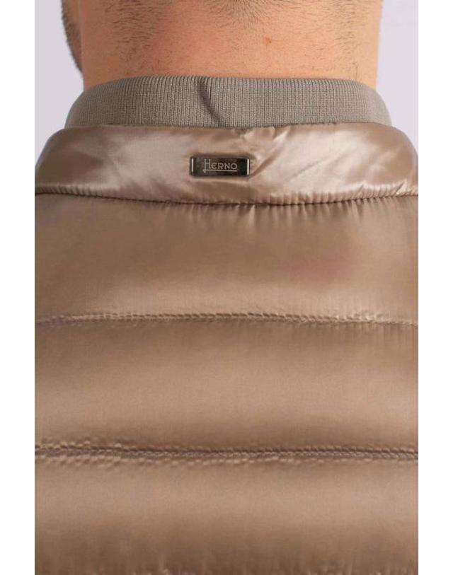 에르노 [해외직구] 25FW 에르노 숏패딩 PI001210U12017Z 2600 TAUPE 착용컷
