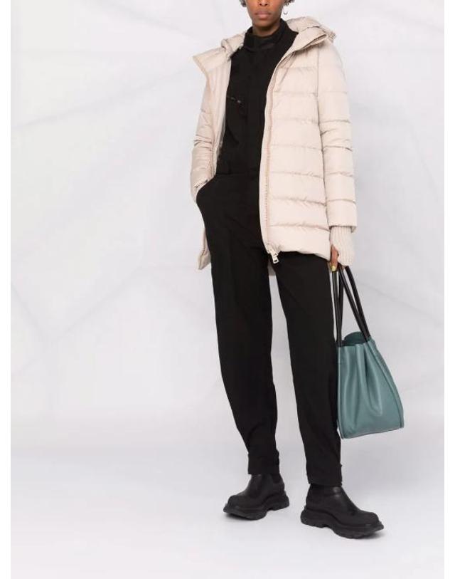 에르노 [해외직구] 26FW 에르노 나일론 샤모니 A 셰이프 PI0660D 12004Z1985 Beige 착용컷