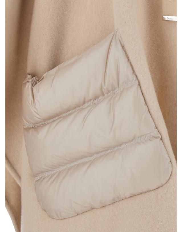 에르노 [해외직구] 26FW 에르노 퀼티드 포켓 판초 GC00066DR333951982 Beige 착용컷
