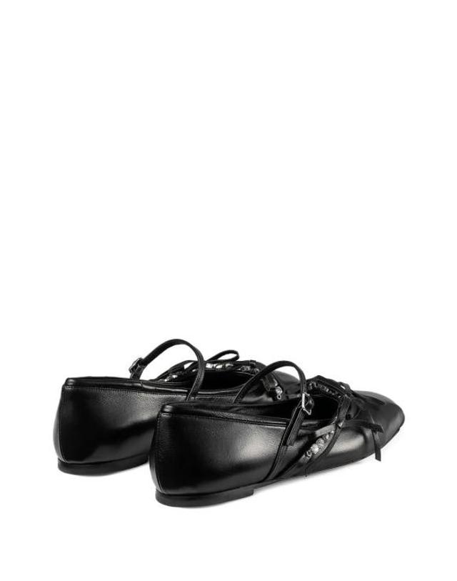 지미추 [해외직구] 26SS 지미추 플랫 슈즈 J000180963BLACK 착용컷