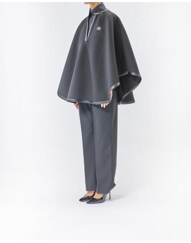 칼 라거펠트 [해외직구] 25FW 칼라거펠트 케이프 A3W20016 999 black NERO 착용컷