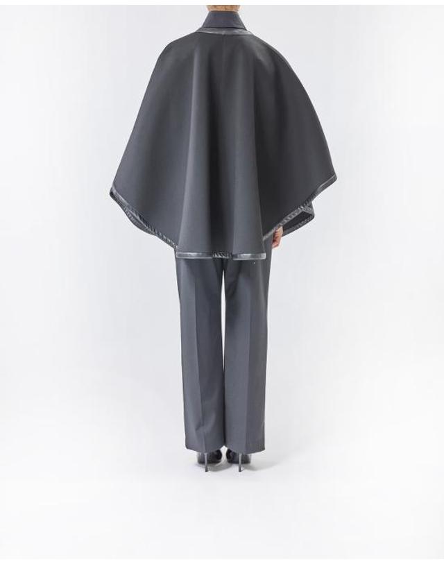 칼 라거펠트 [해외직구] 25FW 칼라거펠트 케이프 A3W20016 999 black NERO 착용컷