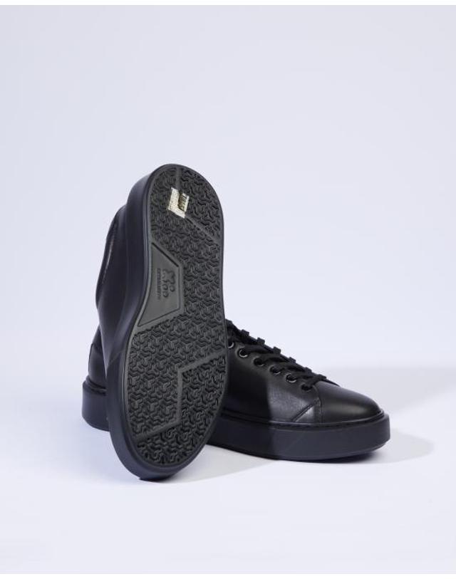 칼 라거펠트 [해외직구] 26FW 칼라거펠트 스니커즈 KL52223 00X black leather mono NERO 착용컷