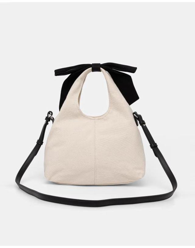칼 라거펠트 [해외직구] 26FW 칼라거펠트 토트백 B3W50009 106 BIANCO NERO 착용컷
