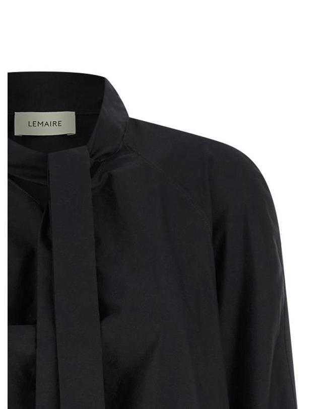 르메르 [해외직구] 26FW 르메르 워시드 코튼 실크 애스콧 블라우스 SH1218LF1500BK998 Black 착용컷