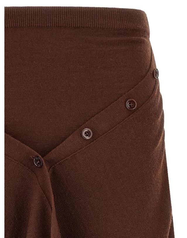 르메르 [해외직구] 26FW 르메르 버튼 비대칭 스커트 LE342357BM BROWN 착용컷