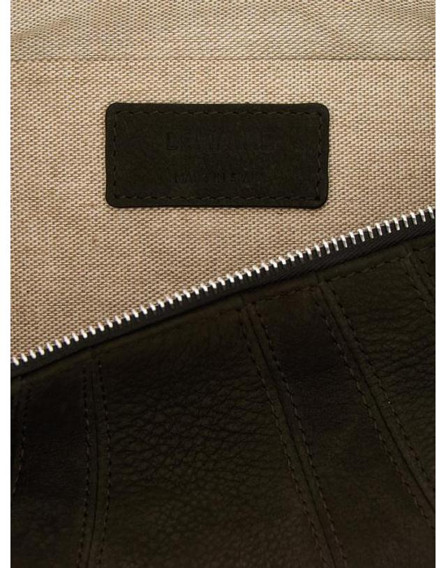 르메르 [해외직구] 26FW 르메르 스몰 크루아상 알파카 누벅 백 BG0234LL0189BR007 Brown 착용컷