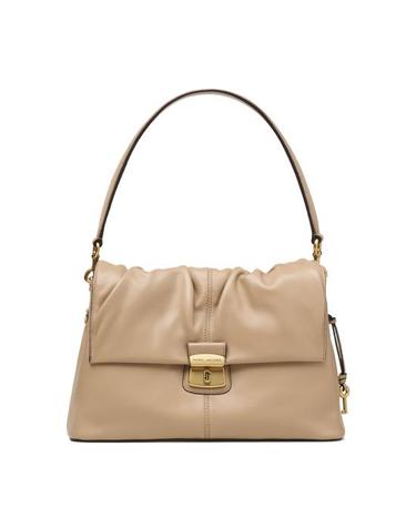 [해외직구] 26FW 마크제이콥스 크리스티나 메신저 백 2R5HMS002H01 230 camel CAMMELLO