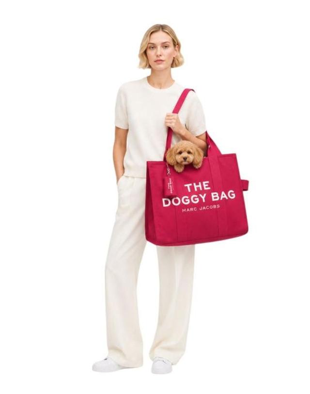 마크 제이콥스 [해외직구] 마크제이콥스 토트백 2R5HTT010H02 688 ONESIZE Marc Jacobs PINK 착용컷