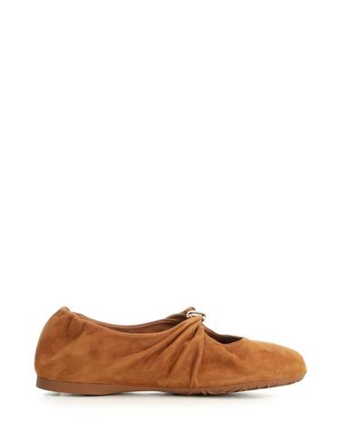 [해외직구] 26FW 로에베 페블 소프트 발레리나 스웨이드 슈즈 LLPF466X04 BROWN