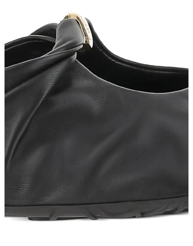 로에베 [해외직구] 26FW 로에베 나파 램스킨 페블 소프트 발레리나 L815466 X461100 BLACK 착용컷