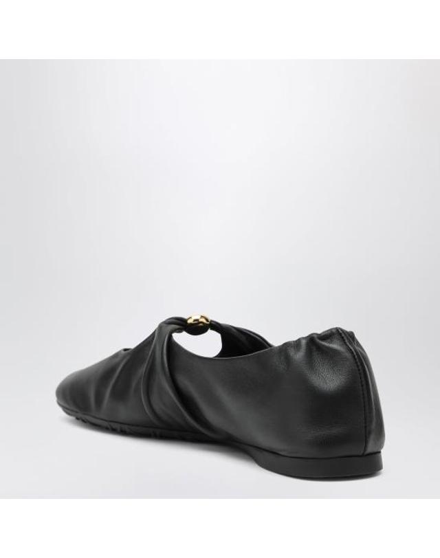 로에베 [해외직구] 26FW 로에베 나파 램스킨 페블 소프트 발레리나 L815466X46LE Black 착용컷