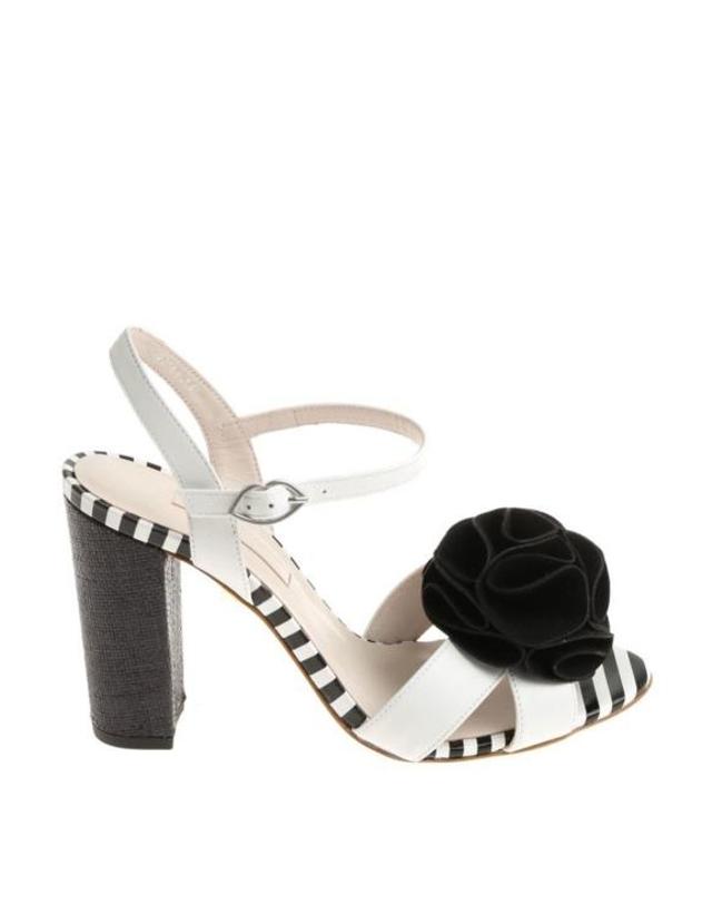 루루기네스 [해외직구] 18SS 루루 기네스 힐 펌프스 50139941WHITEBLACK White 착용컷
