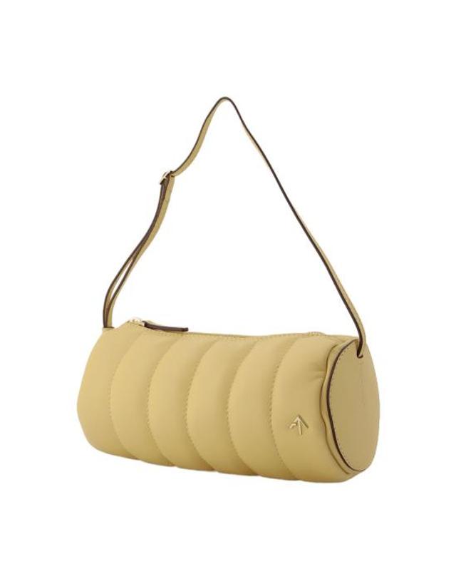 마누 아틀리에 [해외직구] 22FW 마누아뜰리에 숄더백 2022395 beige 착용컷