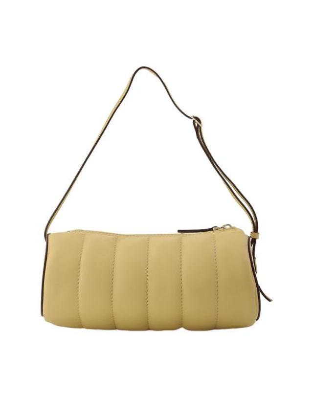 마누 아틀리에 [해외직구] 22FW 마누아뜰리에 숄더백 2022395 beige 착용컷