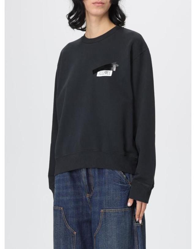 엠엠6 [해외직구] 26SS MM6 메종마르지엘라 스웨터 S62GU0143M25024 899 Black 착용컷