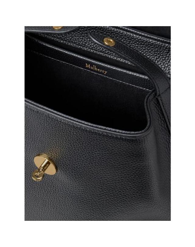 멀버리 [해외직구] 26FW 멀버리 백팩 HH9829 205 A100 BLACK 착용컷
