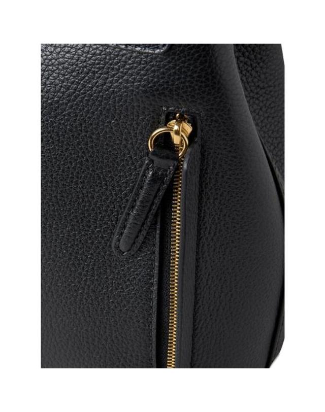 멀버리 [해외직구] 26FW 멀버리 백팩 HH9829 205 A100 BLACK 착용컷