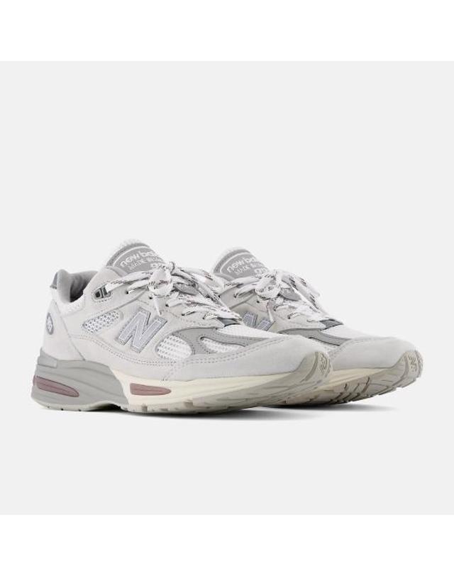 뉴발란스 [해외직구] 26FW 뉴발란스 991 스니커즈 U991AC2 WIND CHIME BRILLIANT WHITE FLINT GRAY 착용컷