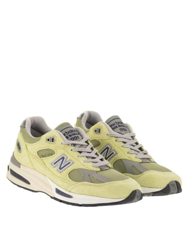 뉴발란스 [해외직구] 26FW 뉴발란스 991 스니커즈 U991 YELLOW 착용컷