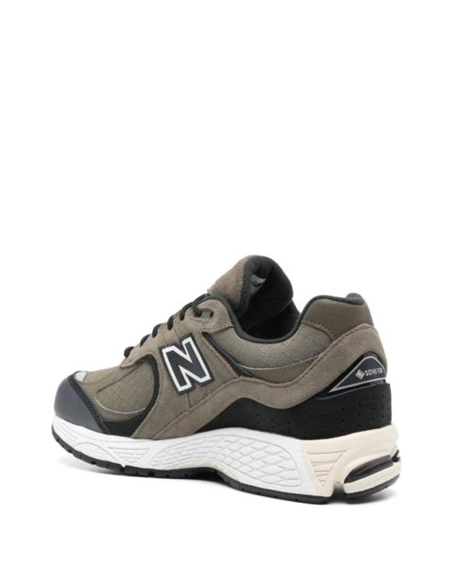 뉴발란스 [해외직구] 뉴발란스 2002R 스니커즈 M2002RXUDARKCAMOGREEN OLIVE GREEN 착용컷