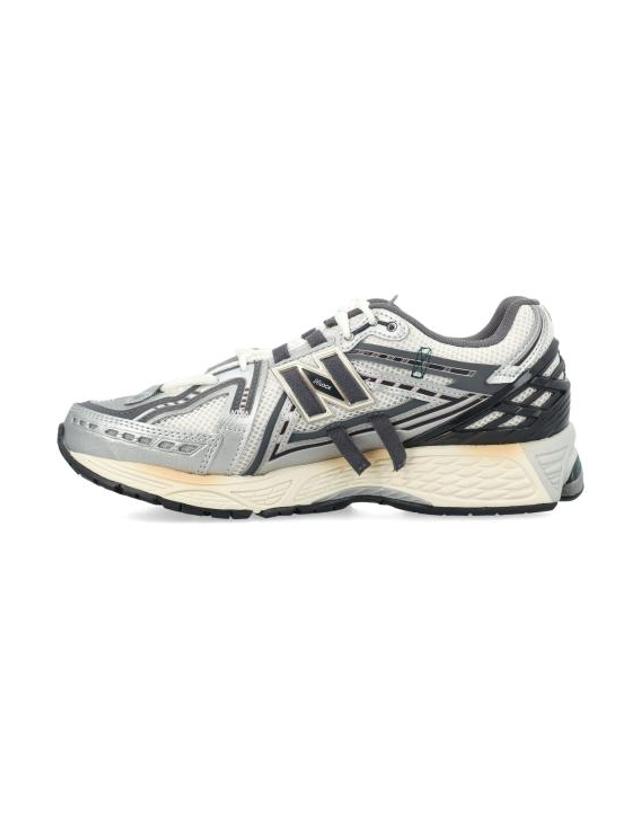 뉴발란스 [해외직구] 26FW 뉴발란스 1906 스니커즈 M1906AD SM SILVER METALLIC 착용컷