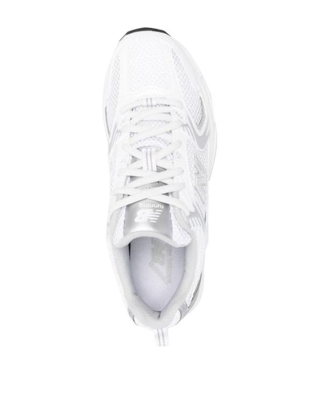 뉴발란스 [해외직구] 26FW 뉴발란스 530 스니커즈 MR530EMAWHITESILVER BIANCO 착용컷