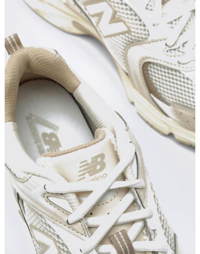 뉴발란스 [해외직구] 26FW 뉴발란스 530 스니커즈 MR530AAD Beige 착용컷
