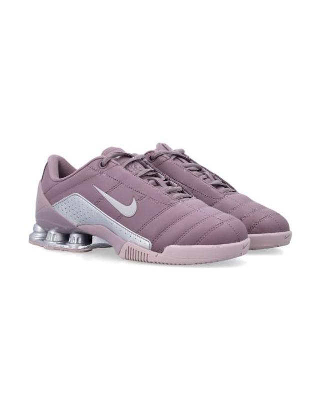 나이키 [해외직구] 26SS 나이키 토탈 90 샥스 마지아 IO9300 201 TAUPE GREY 착용컷