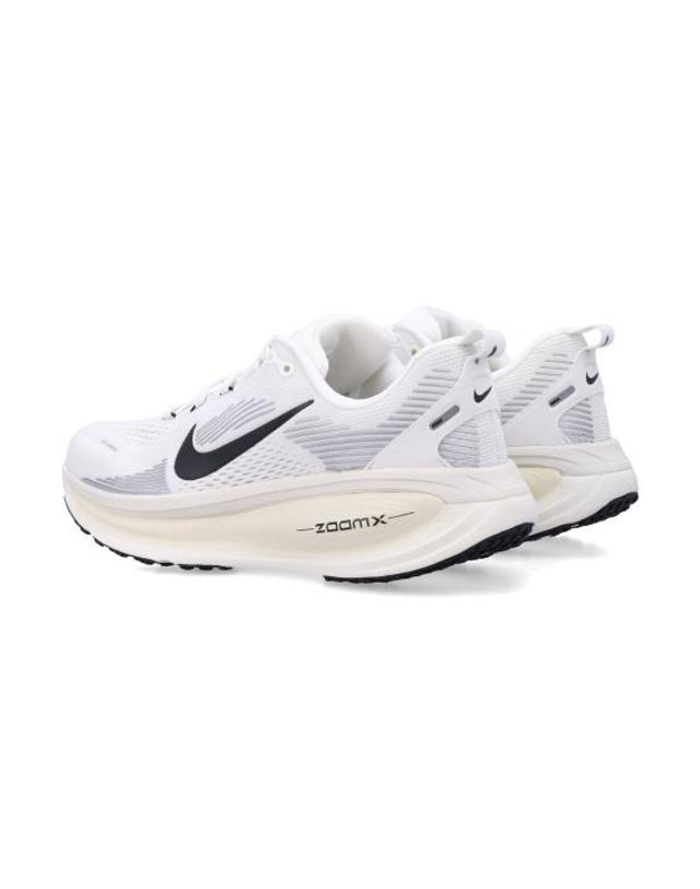 나이키 [해외직구] 26FW 나이키 보메로 18 HM6803 101 SUMMIT WHITE 착용컷