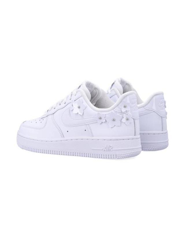 나이키 [해외직구] 26FW 나이키 스니커즈 IR8637 100 WHITE 착용컷