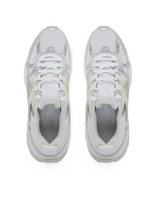 나이키 [해외직구] 25FW 나이키 V2K 런 W FD0736104 WHITE 착용컷