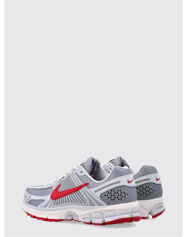 나이키 [해외직구] 26SS 나이키 메쉬 패널 줌 보메로 5 SE 스니커즈 IQ6589 001 Grey 착용컷