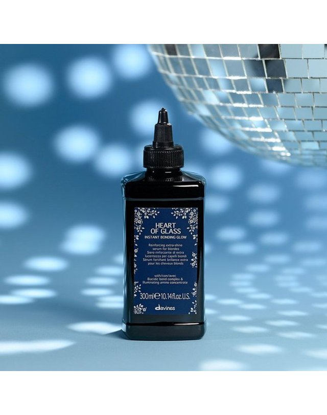다비네스 [갤러리아] 하트 오브 글래스 인스턴트 본딩 글로우 300ML 착용컷