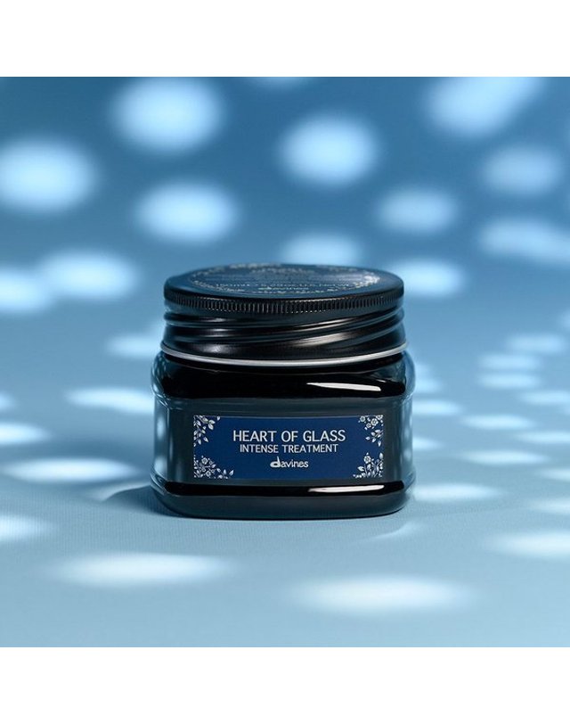 다비네스 [갤러리아] 하트 오브 글래스 인텐스 트리트먼트 150ML 착용컷