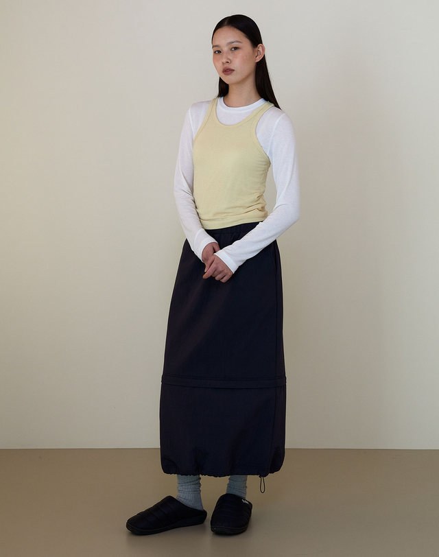 38컴온커먼 Padded detachable skirt (Charcoal) 착용컷