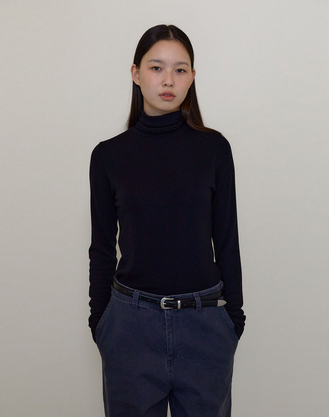 38컴온커먼 [8차 11/21 예약배송] Classic Turtle neck T-shirts (Black) 착용컷
