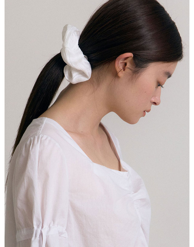 38컴온커먼 [21차] Check Sheer Scrunchie (White) 착용컷