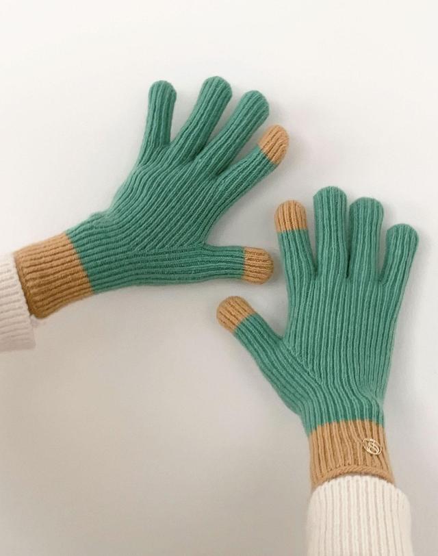 38컴온커먼 Symbol fingerhole gloves (Green) 착용컷