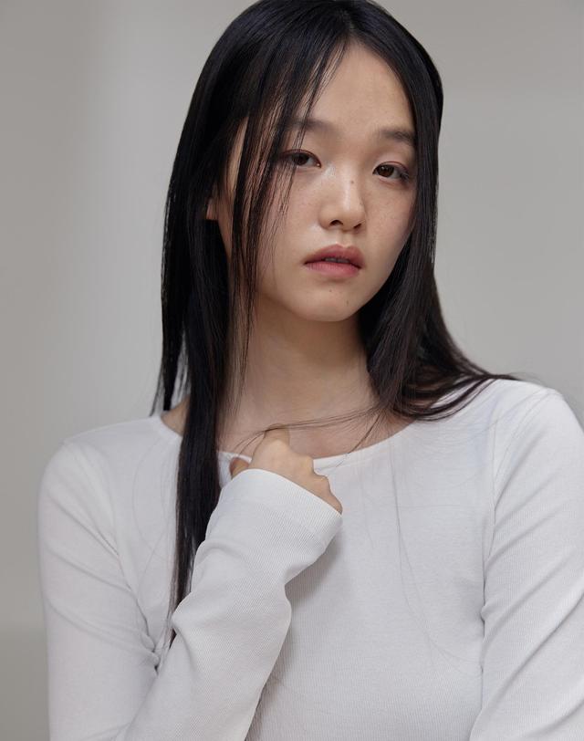 38컴온커먼 [7차] Ribbed Boat-neck Slim T-Shirts (White) 착용컷