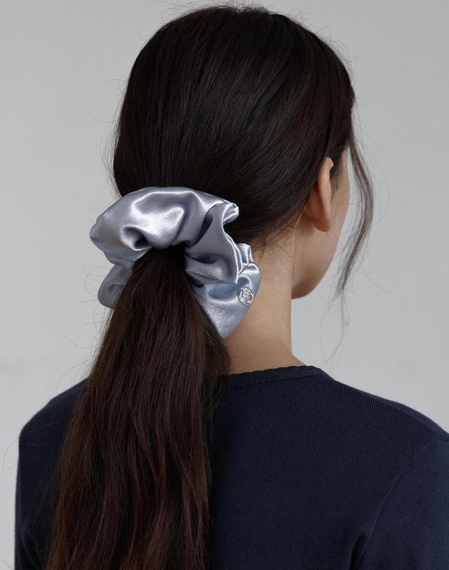 38컴온커먼 Silky Satin Scrunchie (Lavender Grey) 착용컷
