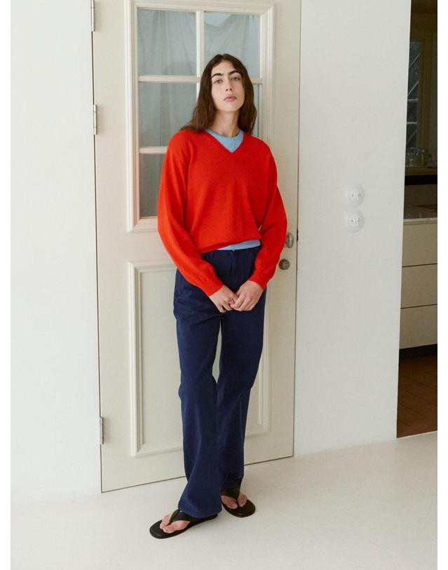 38컴온커먼 Regular Cotton V-Neck Knit (Red) 레드 착용컷