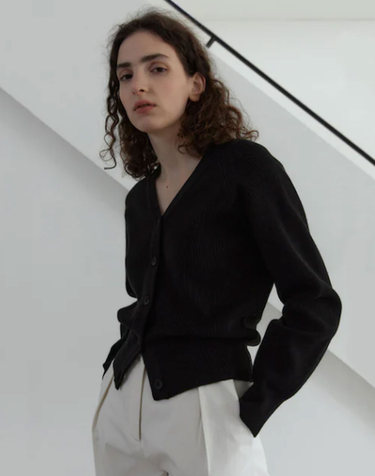 [12차] 21S V-NECK LINE RIBBED CARDIGAN (BLACK)